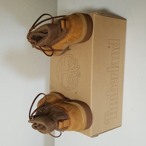 Timberland Toddler Boots Size 6 Wheat color - Picture 6 of 11